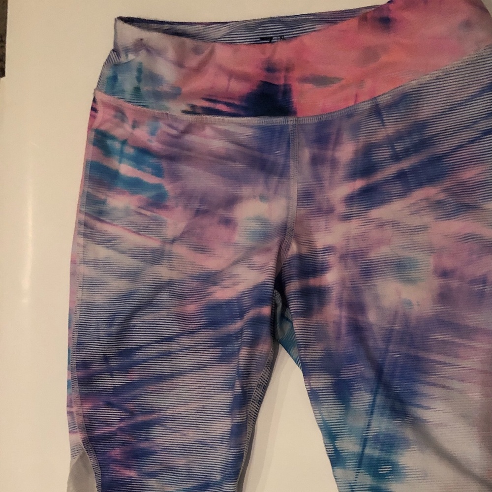 Zella girls Capri leggings, size 14-16